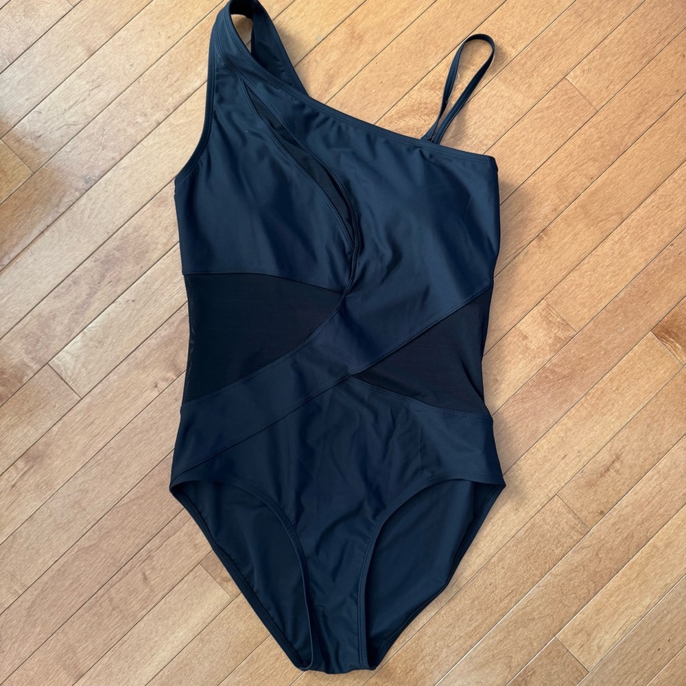 BEYOND Size 14 Black One Piece Swimsuit with Mesh Pieces and Removable Strap